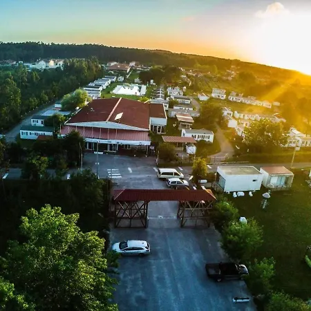 Natur Camping Bungalow T2 - 6 * Pataias